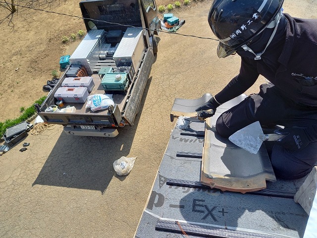 ケラバ瓦の設置